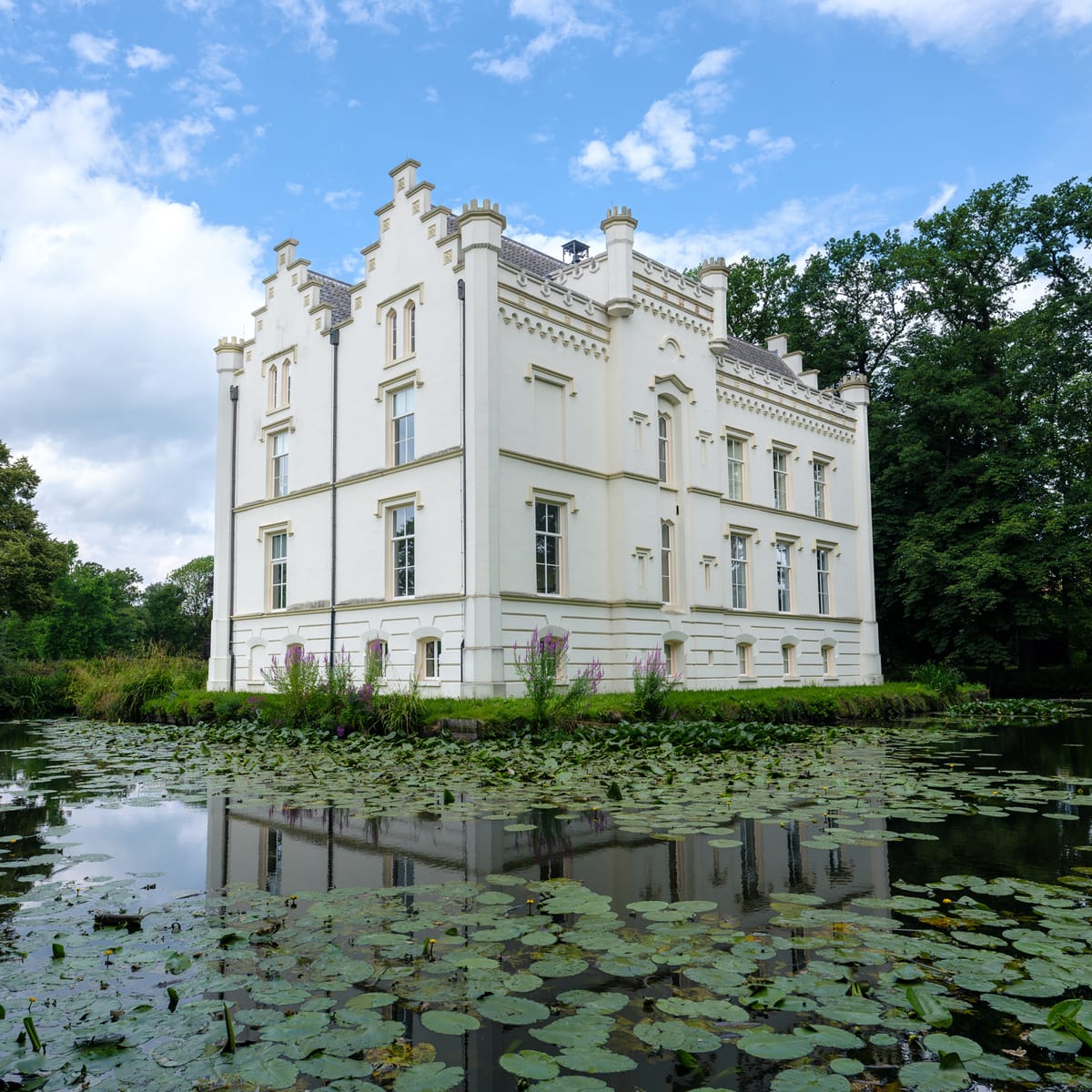 Castle Scherpenzeel Huize Scherpenzeel in Scherpenzeel, Gelderland